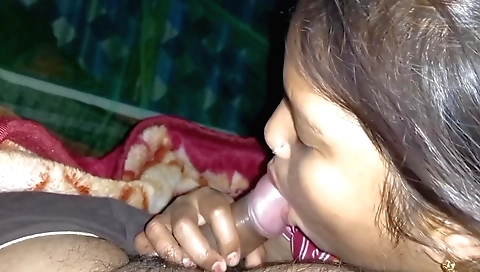 Amatious indian video with a brunette girl giving a blowjob