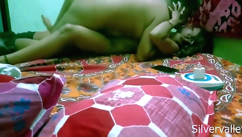 Indian girl gets her pussy licked and fucked in a webcam clip