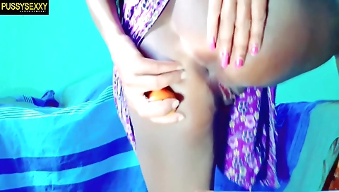 Indian slut 100% satisfied with sex in the amateur video