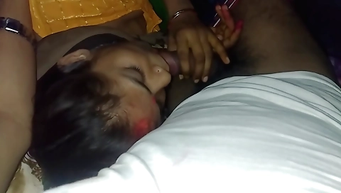 Indian amateur girl with small face is giving a blowjob