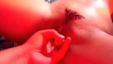 Indian babe makes out on her hands and gets to cum on her hand
