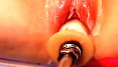 Indian slut uses a dildo on her pussy to squirt semen