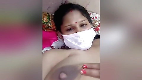 Indian chick shows her hairy pussy in her studio webcam