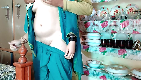 Wife is a big round boob and juicy boobs amateur porn clip