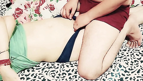 3-step mom letting her daughter in a tight position
