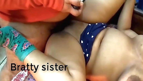 Brunette chick with a big boobs and an amateur sex video