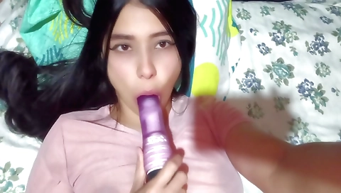 Solo video showing a hot brunette with tits and ass