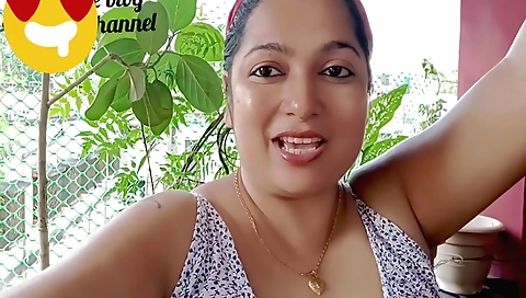 Busty Indian chick gets her pussy pounded by the big cock
