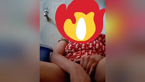 Indian slut with a big round ass and a hairy ass on camera
