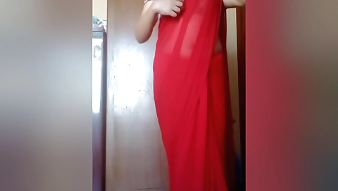 Hot indian chick in a bikini masturbates in shower