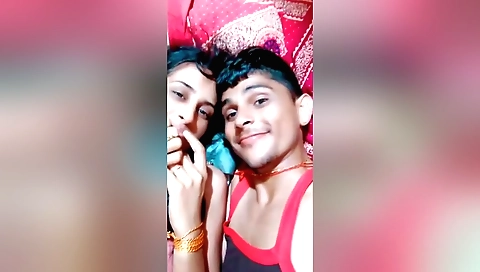 Sexy indian amateur girl shows her ass in a webcam vid