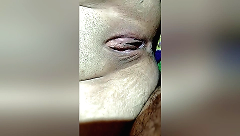 Bhabhi handjob for an indian chick in amateur porn