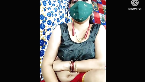 Brunette bhabhi shows her natural body and big boobs in hd clip