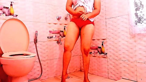 Amateur 1080p porn movie with solo female on the shower