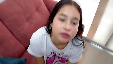 My stepbrother's dick gets hard and hard in her tight pussy