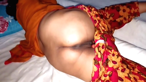 Indian stepmom gets banged by a big booty stepson in porn