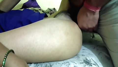 Playing around with a big vibrating dildo in amateur clip