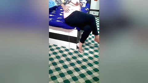 Indian hottie has her pussy and butt fucked by the camera