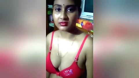 Indian stepdaughter shows her body with stepfather