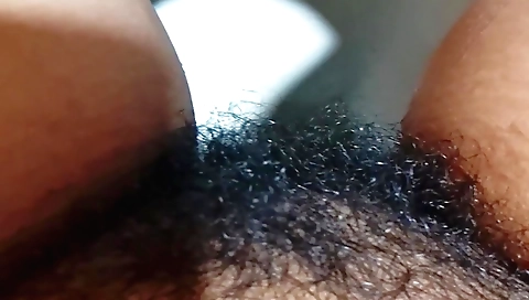 Indian girl rams her wet pussy with water from bathroom