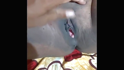 Indian girl with a sexy body fucks her man with a blowjob