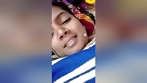 Amateur hairy Indian solo female plays with her pussy