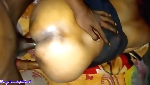 Handjob from indian babe gets a hard cock in pussy