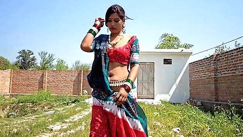 Indian brunette stepsister shows her natural boobs