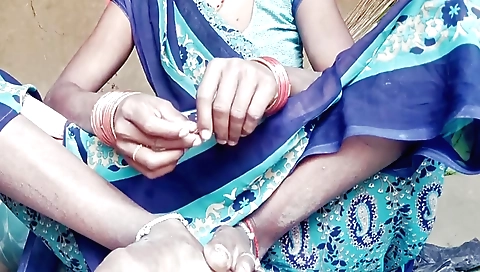 Indian amateur girl has a great show of her sexy nature