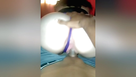 Big ass brunette gets fucked in a homemade big ass video
