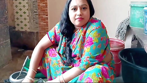 Indian girl sucking cum in her mouth in amateur porn