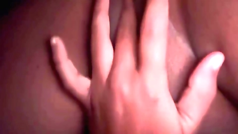 Indian solo girl masturbates in amateur solo video