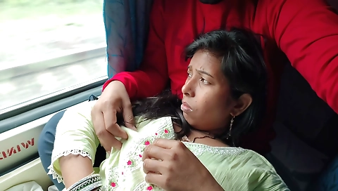 Indian girl getting nailed by a guy on the roadside
