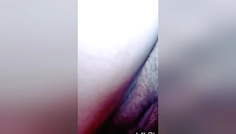Babii bhabhi masturbates and fucks her hairy pussy