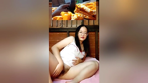 Tiny amateur asian doctor seduces a young medical student