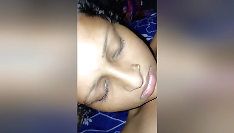 Indian blonde gets fucked in her cunt by a horny friend