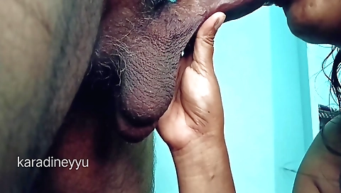 Indian chick gets her pussy pounded by the big dick