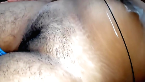 Indian massaged her juicy pussy with a big massager