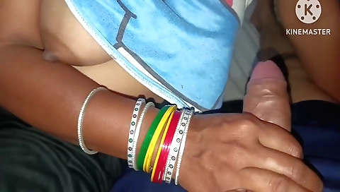 Indian babe with a beautiful face is fucked in a handjob