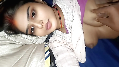 Indian brunette babe loves having sex with a huge dildo