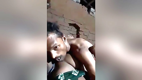 Indian bimbo gets fucked together on the webcamera