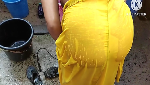 Big booty brunette amateur housewife masturbates outdoors