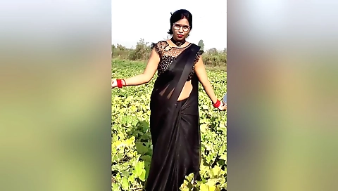 Indian stepsister gets her pussy penetrated and licked