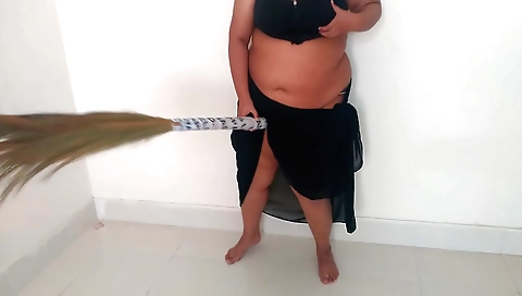 Indian girl gets naked while sweeping the house and gets binged