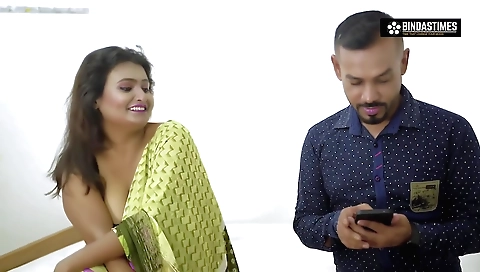 Busty indian babe enjoys the sex with her big booty