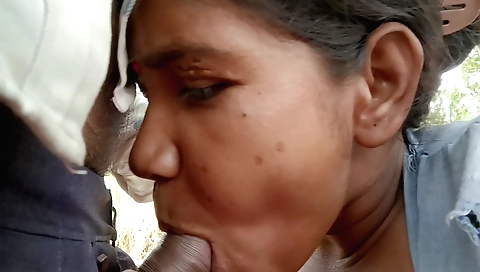 Indian girlfriend enjoys the jungle with her hot lover