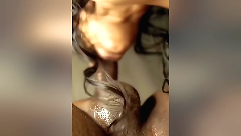 Indian pornstar takes a facial in her mouth in the homemade clip
