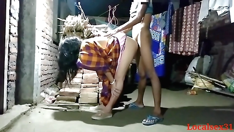 Indian bhabhi with perfect body fucked with her cousin