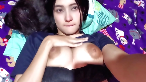 Indian woman masturbating hard on camera and on the webcam