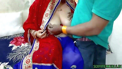 Indian brunette webcam video with big boobs and pussy
